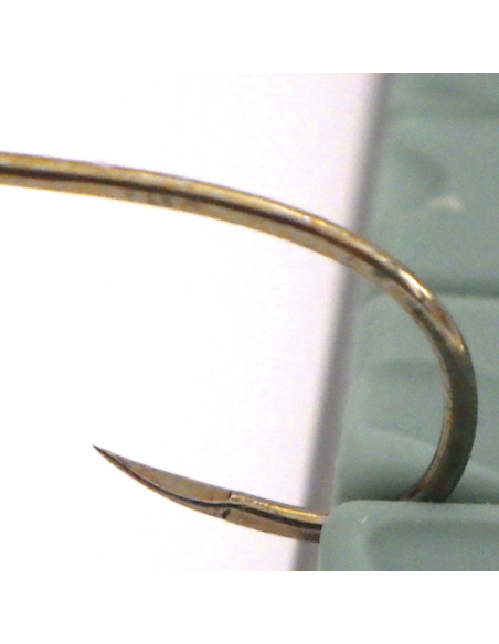 Gammare translucide BLANC [ Hameçon N°14 TIEMCO 2499 SPBL ]