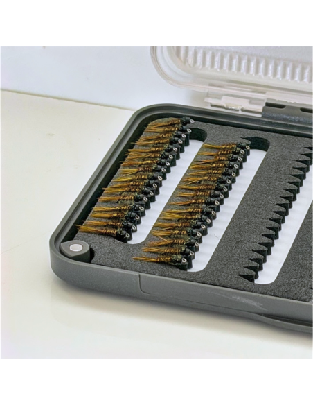 Micro-nymphe pheasant tail PPTL " BLACK OLIVE " [ Hameçon N°18 ]